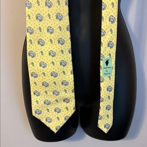 Vineyard Vines Yellow Crab Coral Silk Necktie Tie